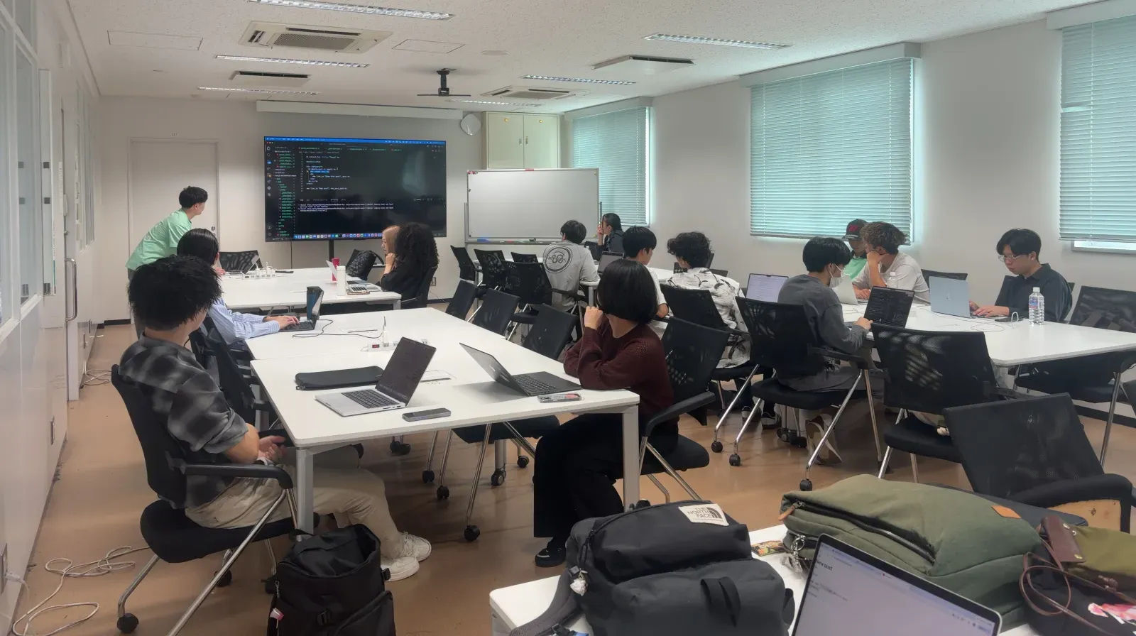 Railsを触ってみよう！はじめてのWebアプリ開発体験会の後半戦の様子